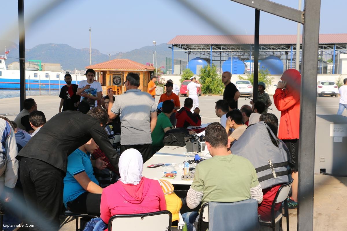 Denizde ve karada &quot;kaçak&quot; operasyonu